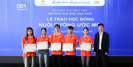 Hà Nội, ngày 29 tháng 6 năm 2025 – Ngày 28/06/2025, tại Trường Đại học Đại Nam, Tập đoàn Bảo hiểm DBV (DBV Insurance Group) đã cùng Nhà trường và Trung tâm Giao lưu Văn hóa Hàn Quốc – Việt Nam (KCCC) tổ chức thành công Lễ trao học bổng “Nuôi dưỡng ước mơ